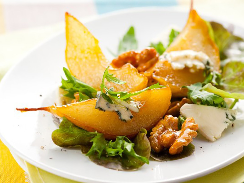 Roquefort with pears + chicory 