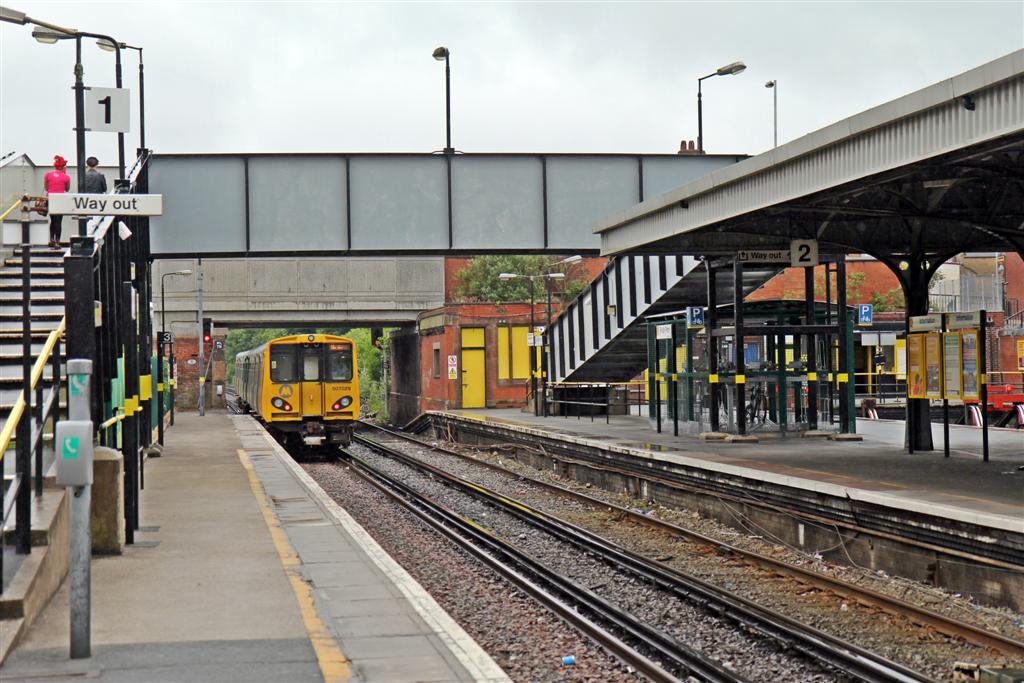 Rock Ferry platform +footbridge