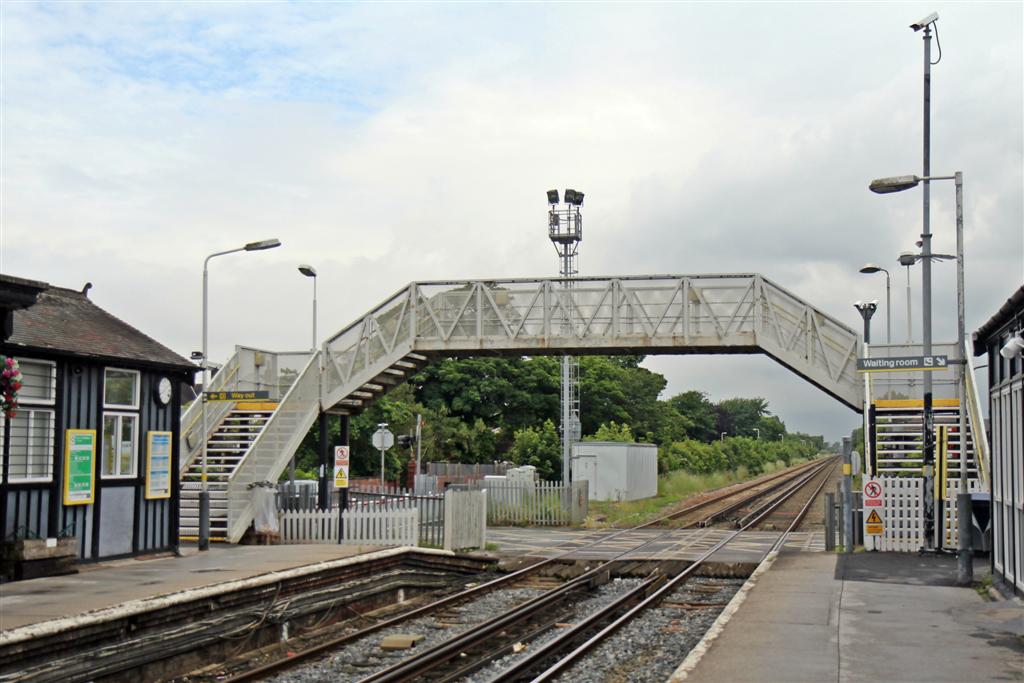 Ainsdale level crossing