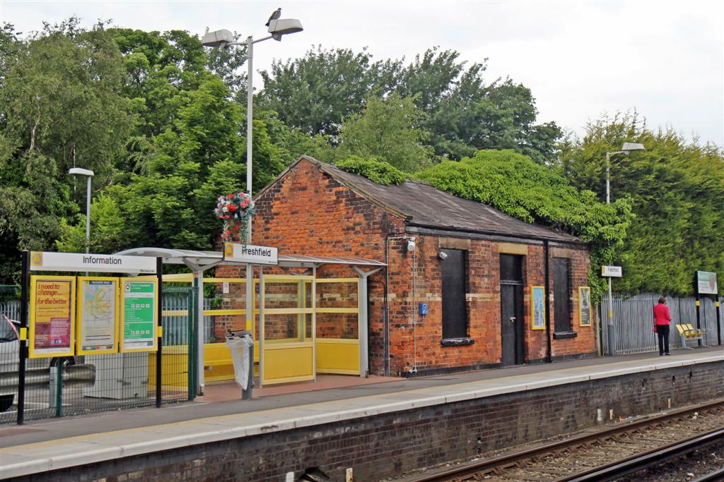 Freshfield level crossing